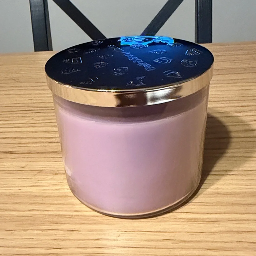 Bath & Body Works 3 Wick Candle. Lavender Marshmallow. - Picture 6 of 8